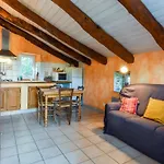 In Saint-beauzire With Garden And Private Terrace Сasa de vacaciones *