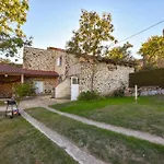 Сasa de vacaciones In Saint-beauzire With Garden And Private Terrace