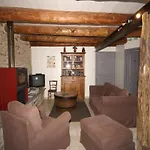 In Saint-beauzire With Garden And Private Terrace Сasa de vacaciones