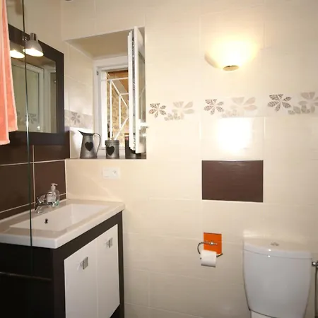 In Beauzire With Garden And Private Terrace Holiday home