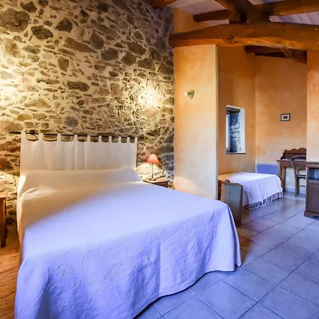 In Saint-beauzire With Garden And Private Terrace Hébergement de vacances Saint-Beauzire (Haute-Loire)