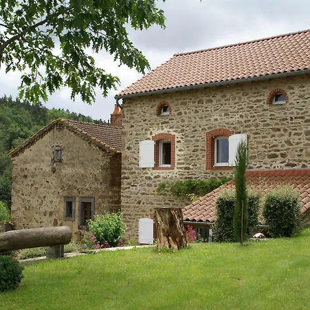 In Saint-beauzire With Garden And Private Terrace Дом отдыха Saint-Beauzire (Haute-Loire)