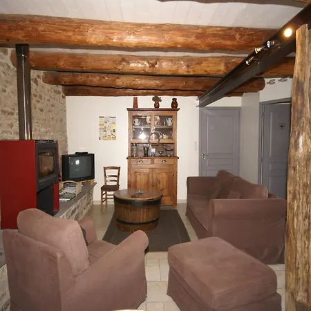 In Saint-beauzire With Garden And Private Terrace Дом отдыха