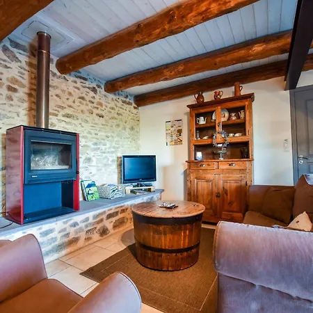 Дом отдыха In Saint-beauzire With Garden And Private Terrace *