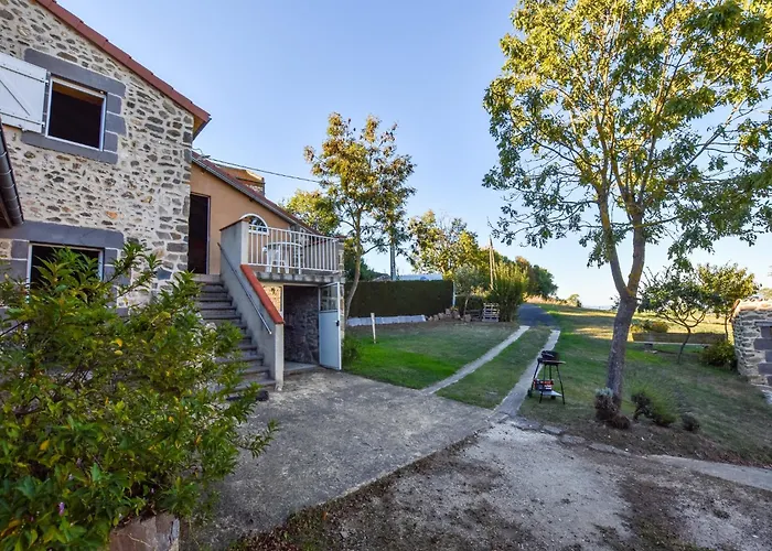 In Saint-beauzire With Garden And Private Terrace 度假居 圣比兹