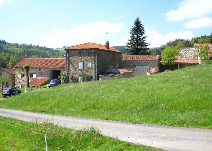 In Saint-beauzire With Garden And Private Terrace *